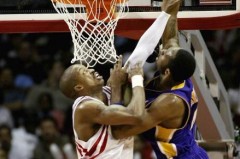 勇士队官宣霍福德加盟，库里誓复仇新赛季全力备战