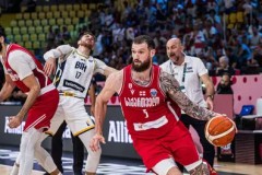 字母哥率密尔沃基雄鹿逆转芝加哥公牛，力夺关键胜利